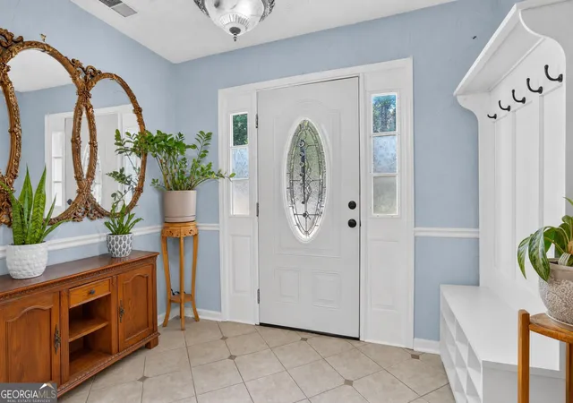 Photo 3 of Single family home for sale at 757 S Hileah Ct, Lithonia, GA 30058 | MLS# 10840979 | Listing updated on 2026-09-23
