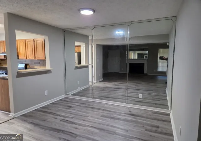 Listing Photo 4 - Condo for sale in building located at 9412 Cypress Ln, Jonesboro, GA 30238