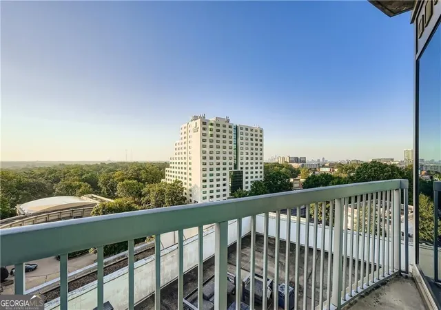 Photo 2 of Condo for sale at 3324 Peachtree Rd #902, Atlanta, GA 30326 | MLS# 10842040 | Listing updated on 2026-09-08