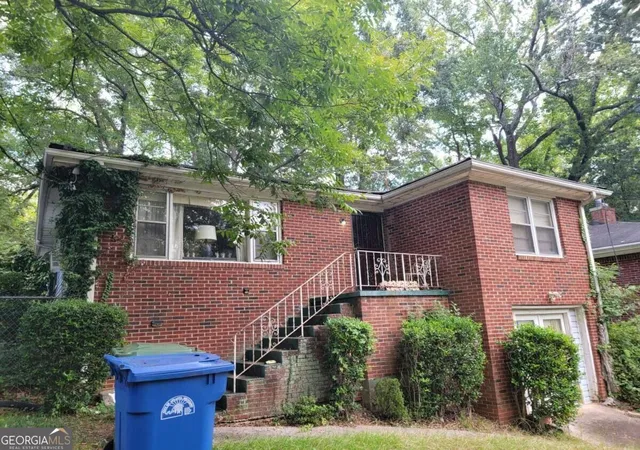 Photo 1 of Single family home for sale at 121 Arcadia Cir Nw, Atlanta, GA 30314 | MLS# 10841131 | Listing updated on 2026-09-08