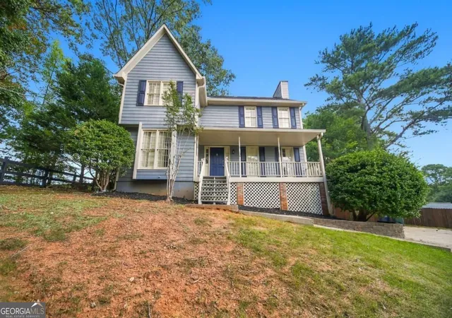 Photo 1 of Single family home for sale at 2690 Shadow Pine Dr, Roswell, GA 30076 | MLS# 10850424 | Listing updated on 2026-10-03