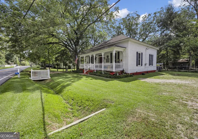 Photo 3 of Single family home for sale at 103 Liberty Hl St, Milner, GA 30257 | MLS# 10824033 | Listing updated on 2026-09-28