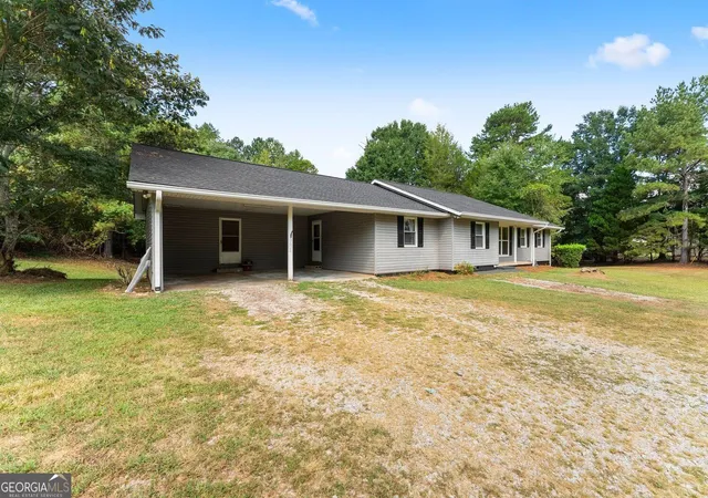 Photo 4 of Single family home for sale at 5626 Cool Springs Rd, Gainesville, GA 30506 | MLS# 10842586 | Listing updated on 2026-10-23