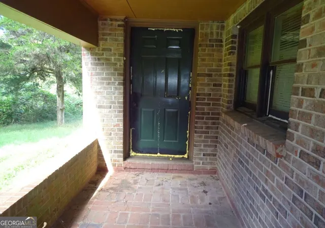Photo 2 of Single family home for sale at 463 Thunder Rd, Buford, GA 30518 | MLS# 10872634 | Listing updated on 2026-10-28