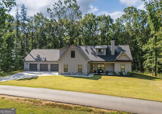 Photo 1 of Single family home for sale at 841 Sweetwater Bnd, Villa Rica, GA 30180 | MLS# 10835958 | Listing updated on 2026-09-05
