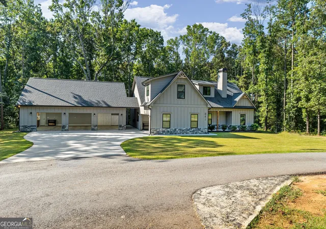 Photo 4 of Single family home for sale at 841 Sweetwater Bnd, Villa Rica, GA 30180 | MLS# 10835958 | Listing updated on 2026-09-05