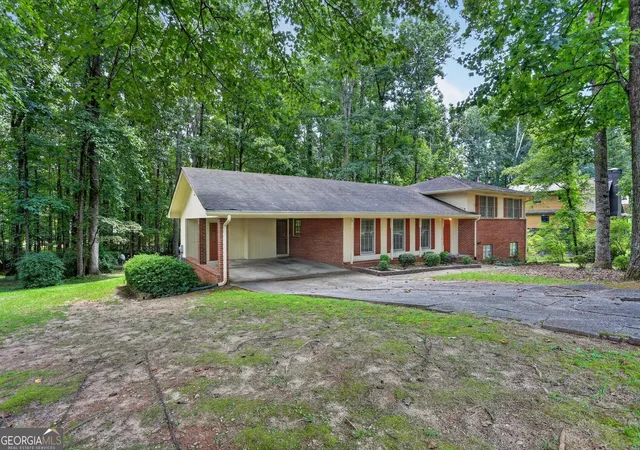 Photo 2 of Single family home for sale at 9278 Seminole Rd, Jonesboro, GA 30236 | MLS# 10839456 | Listing updated on 2026-10-03