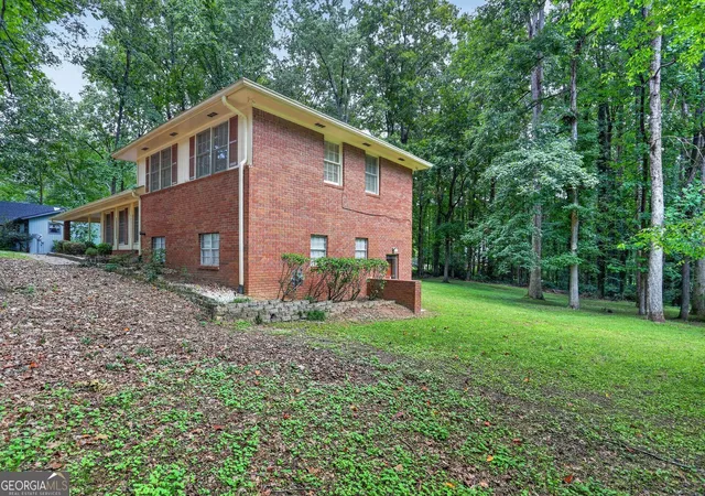 Photo 3 of Single family home for sale at 9278 Seminole Rd, Jonesboro, GA 30236 | MLS# 10839456 | Listing updated on 2026-10-03
