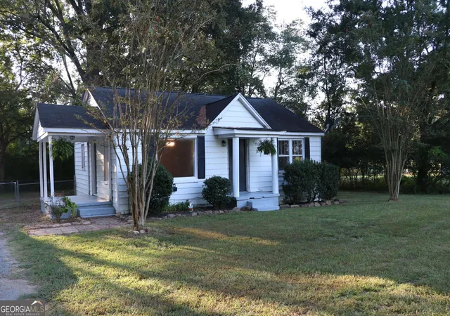 Photo 4 of Sale Pending at 56 Cherry St, Trion, GA 30753 | MLS# 10844475 | Listing updated on 2026-09-11