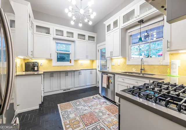 Photo 3 of Single family home for sale at 608 Grant St SE, Atlanta, GA 30312 | MLS# 10841340 | Listing updated on 2026-09-14