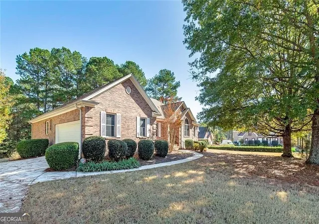 Photo 3 of Single family home for sale at 151 Cts Of Hampton, Hampton, GA 30228 | MLS# 10838242 | Listing updated on 2026-09-16