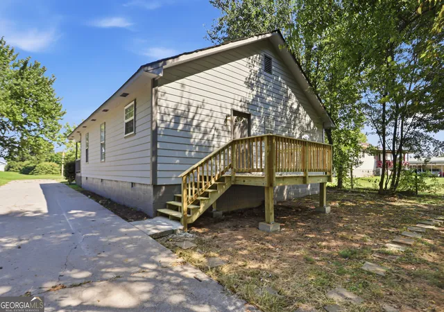 Photo 4 of Single family home for sale at 140 Triple D Dr SE, Adairsville, GA 30103 | MLS# 10852546 | Listing updated on 2026-10-31