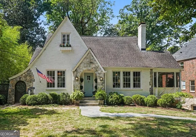 Photo 1 of Single family home for sale at 1704 N Rock Springs Rd Ne, Atlanta, GA 30324 | MLS# 10849102 | Listing updated on 2026-09-28