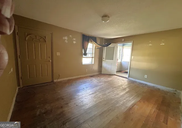 Photo 4 of Single family home for sale at 501 Camellia Cir, Warner Robins, GA 31093 | MLS# 10849756 | Listing updated on 2026-09-20