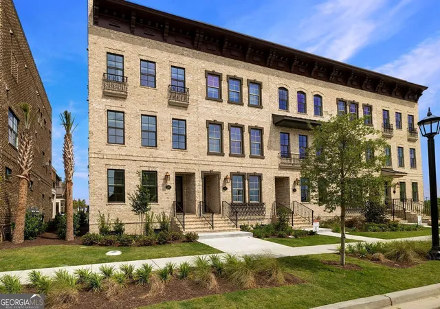 Photo 1 of Townhouse for sale at 352 Eastern Wharf Ave, Savannah, GA 31401 | MLS# 10839596 | Listing updated on 2026-09-17