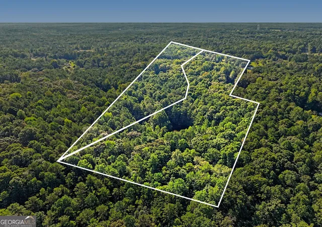 Photo 3 of Single family home for sale at 2810 Roscoe Rd, Newnan, GA 30263 | MLS# 10846289 | Listing updated on 2026-09-30