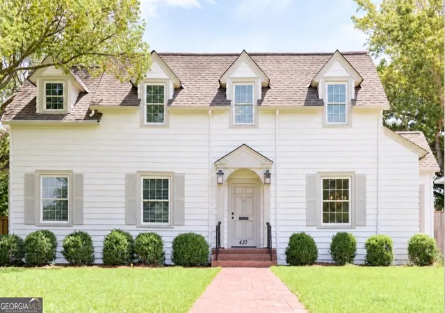Photo 2 of Single family home for sale at 437 E 53rd Street, Savannah, GA 31405 | MLS# 10846447 | Listing updated on 2026-09-22