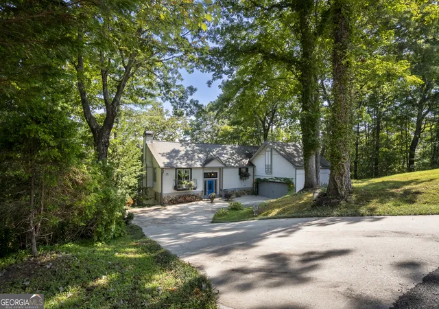 Photo 2 of Single family home for sale at 1280 Bahn Innsbruck, Helen, GA 30545 | MLS# 10842672 | Listing updated on 2026-09-11