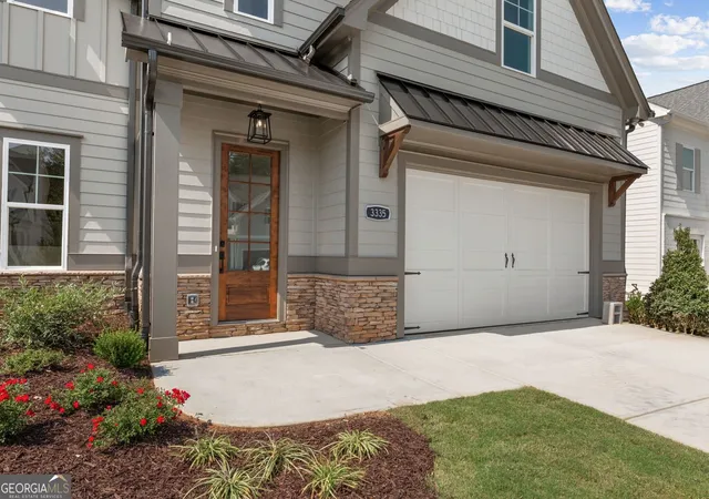 Photo 2 of Single family home for sale at 3335 Hillshire Dr, Cumming, GA 30028 | MLS# 10837017 | Listing updated on 2026-09-01