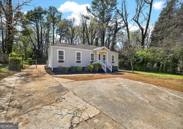 Photo 3 of Single family home for sale at 955 Columbia Dr, Decatur, GA 30030 | MLS# 10848261 | Listing updated on 2026-09-23
