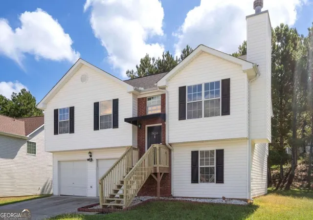 Photo 2 of Single family home for sale at 7410 Petunia Dr, Riverdale, GA 30296 | MLS# 10844695 | Listing updated on 2026-09-12