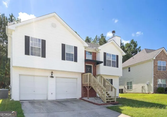 Photo 2 of Single family home for sale at 7410 Petunia Dr, Riverdale, GA 30296 | MLS# 10844695 | Listing updated on 2026-09-12