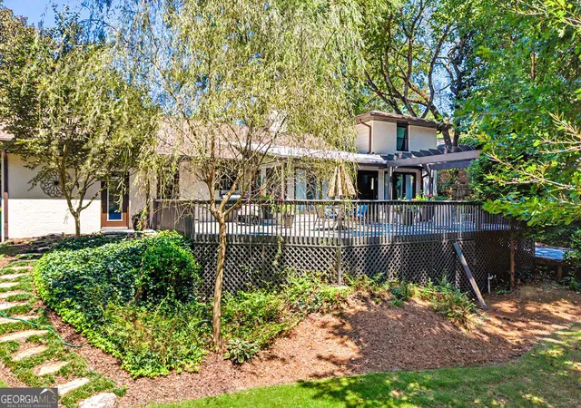 Photo 3 of Single family home for sale at 747 Starlight Ct, Atlanta, GA 30342 | MLS# 10837567 | Listing updated on 2026-10-26