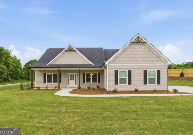 Photo 2 of Single family home for sale at 1000 Shoreline Dr, Madison, GA 30650 | MLS# 10757933 | Listing updated on 2026-09-22