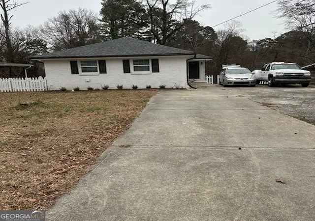 Photo 3 of Sale Pending at 118 N Woodland Dr #1 AND 2, Atlanta, GA 30340 | MLS# 10842442 | Listing updated on 2026-09-22