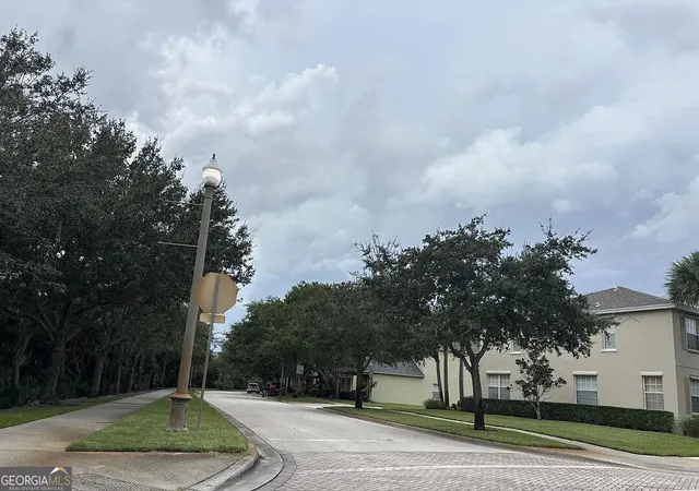 Photo 4 of Single family home for sale at 1916 SE Grand Dr, Port Saint Lucie, FL 34952 | MLS# 10880193 | Listing updated on 2026-10-28