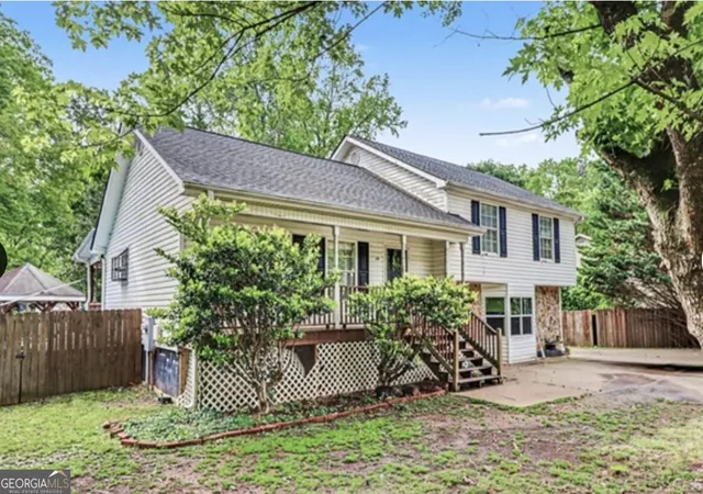 Photo 2 of Single family home for sale at 24 Nw Amberidge Dr Nw, Cartersville, GA 30121 | MLS# 10835334 | Listing updated on 2026-09-11