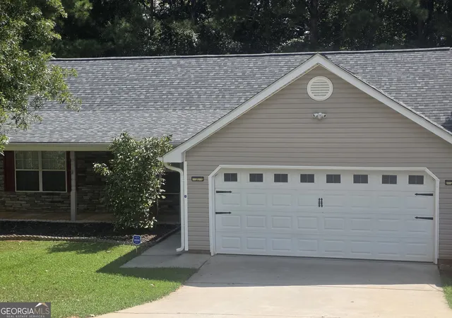 Photo 1 of Sale Pending at 358 Autumn Ridge Trl, Gray, GA 31032 | MLS# 10845337 | Listing updated on 2026-09-25