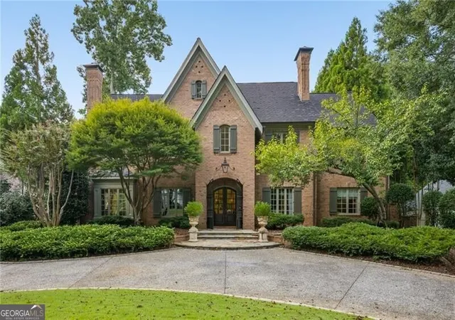 Photo 1 of Mansion for sale at 3874 Vermont Rd Ne, Atlanta, GA 30319 | MLS# 10844377 | Listing updated on 2026-09-25