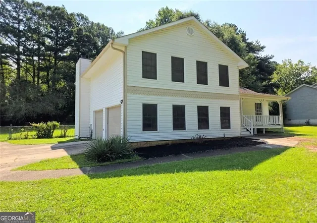 Photo 2 of Single family home for sale at 6196 Stimson Wy, Riverdale, GA 30296 | MLS# 10824880 | Listing updated on 2026-09-04