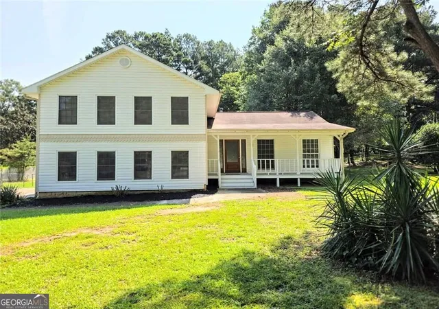 Photo 3 of Single family home for sale at 6196 Stimson Wy, Riverdale, GA 30296 | MLS# 10824880 | Listing updated on 2026-09-18
