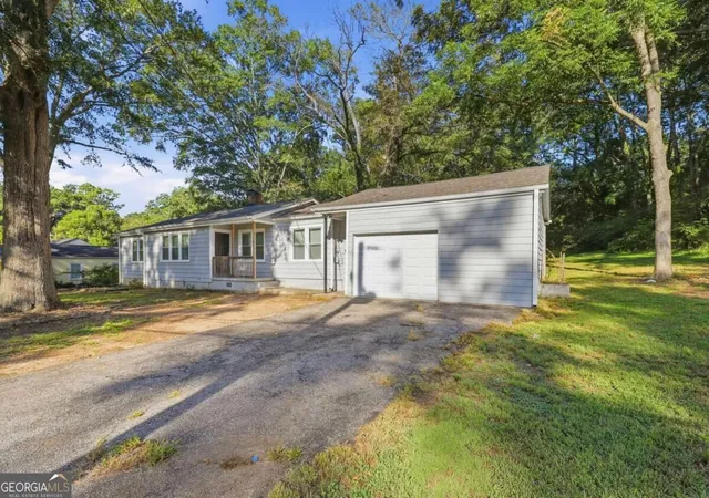 Photo 2 of Single family home for sale at 612 S Dogwood St, Villa Rica, GA 30180 | MLS# 10850153 | Listing updated on 2026-10-05