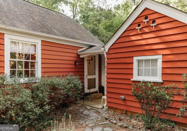 Photo 3 of Single family home for sale at 285 Gran Ellen Dr, Athens, GA 30606 | MLS# 10839072 | Listing updated on 2026-09-10