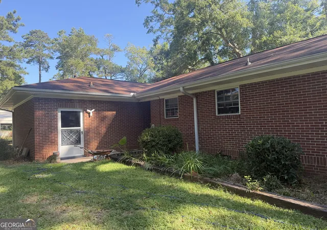 Photo 3 of Single family home for sale at 216 Forrest Ave, Thomaston, GA 30286 | MLS# 10849072 | Listing updated on 2026-10-02