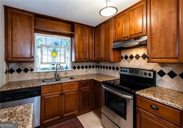 Photo 2 of Condo for sale at 14 Cantey Pl Nw, Atlanta, GA 30327 | MLS# 10838262 | Listing updated on 2026-09-02