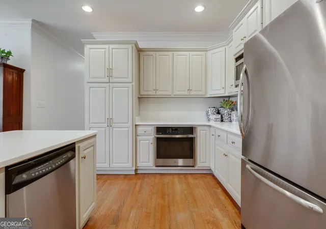 Photo 4 of Single family home for sale at 1031 Millers Lake Dr, Watkinsville, GA 30677 | MLS# 10850955 | Listing updated on 2026-10-06