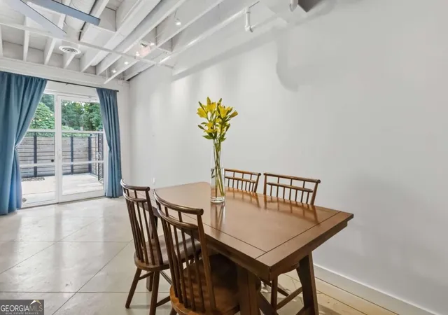 Listing Photo 5 - Condo for sale in building located at 1791 Harper St Nw, Atlanta, GA 30318 - Unit #F