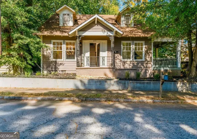 Photo 1 of Single family home for sale at 673 Pearce St Sw, Atlanta, GA 30310 | MLS# 10837527 | Listing updated on 2026-09-15