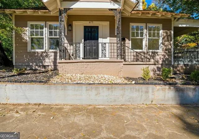 Photo 2 of Single family home for sale at 673 Pearce St Sw, Atlanta, GA 30310 | MLS# 10837527 | Listing updated on 2026-09-15
