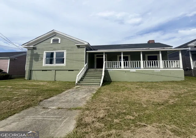 Single family home for sale at 1557 Walnut St, Macon, GA 31201 | MLS# 10840165