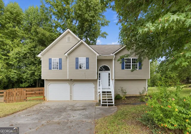 Photo 1 of Single family home for sale at 23 Shadow Ridge Dr, Dallas, GA 30157 | MLS# 10851346 | Listing updated on 2026-10-11