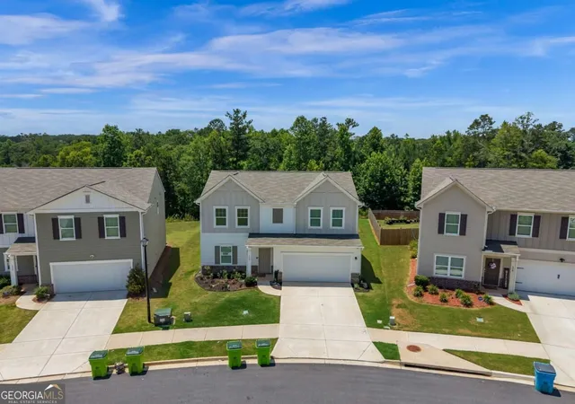 Photo 2 of Single family home for sale at 110 Bantry Way, Locust Grove, GA 30248 | MLS# 10840952 | Listing updated on 2026-09-19