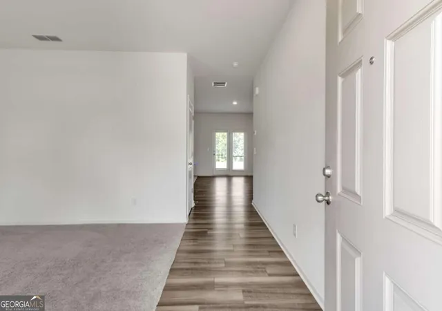 Photo 3 of Single family home for sale at 110 Bantry Way, Locust Grove, GA 30248 | MLS# 10840952 | Listing updated on 2026-09-19