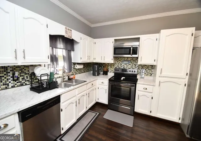Listing Photo 1 - Condo for sale in building located at 250 Cleveland Rd, Bogart, GA 30622 - Unit #245