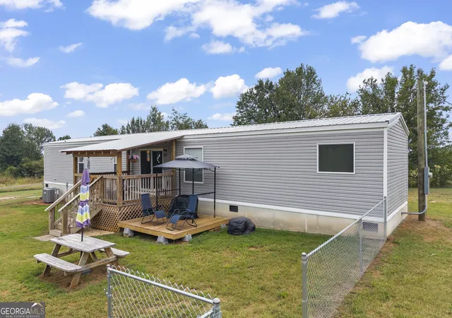 Photo 3 of Sale Pending at 811 Dove Drake Rd, Royston, GA 30662 | MLS# 10847505 | Listing updated on 2026-10-01