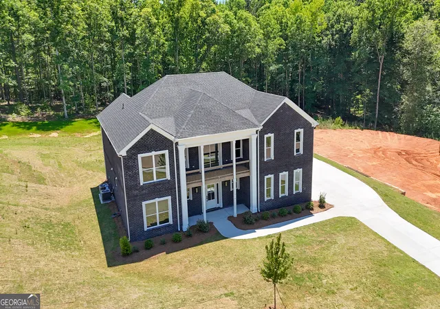 Photo 2 of Single family home for sale at 1016 Queens Brg Way, Griffin, GA 30223 | MLS# 10837383 | Listing updated on 2026-09-15